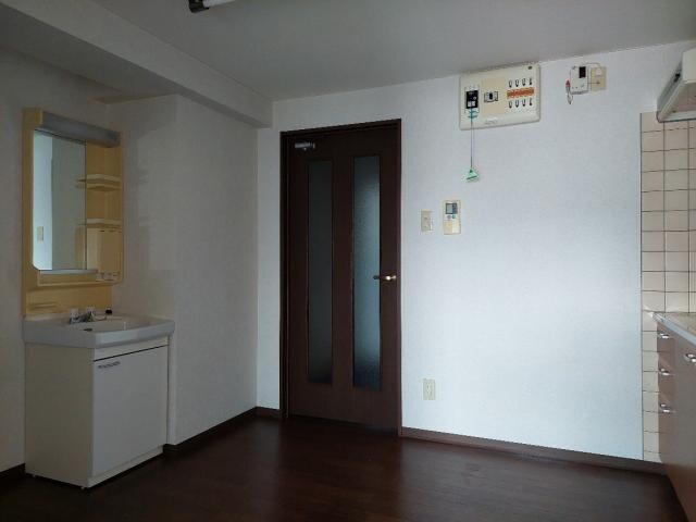 物件内観写真11　(洗面)