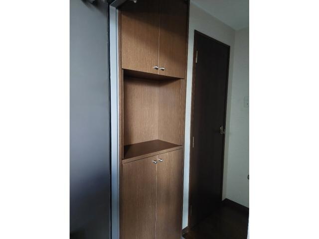 物件内観写真12　(下足棚)