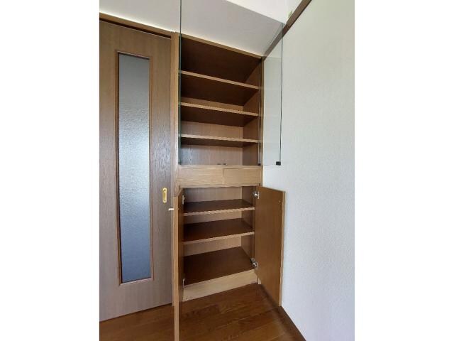 物件内観写真13　(棚)