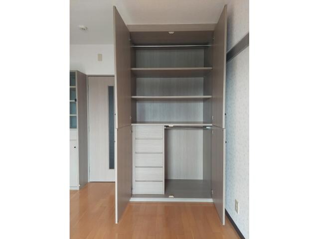 物件内観写真8　(クローゼット)