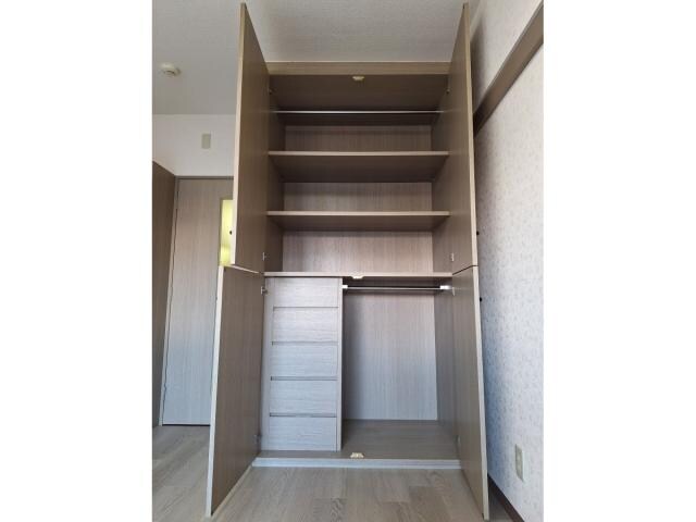 物件内観写真8　(クローゼット)