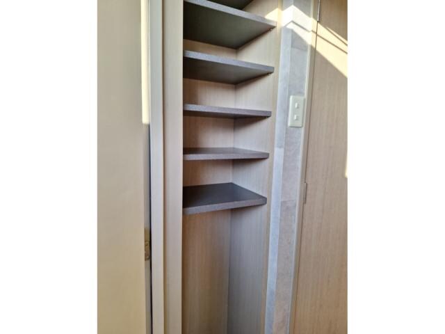 物件内観写真10　(下足棚)