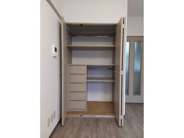 物件内観写真8　(クローゼット)