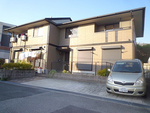 喜多村タウンハウスB