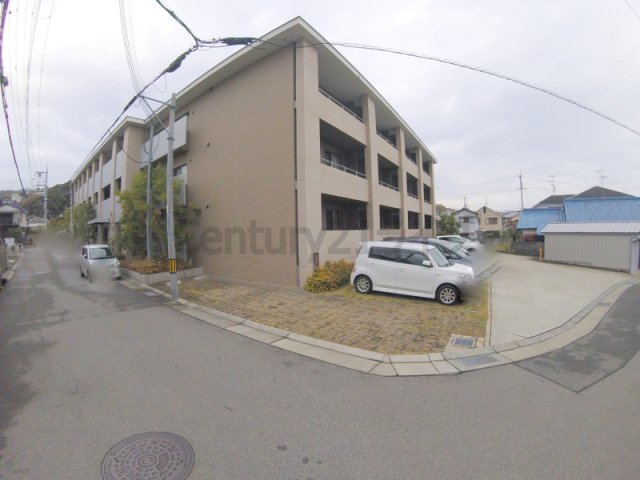 AMENITY COURT K.I