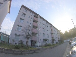 逆瀬川15号棟外観写真