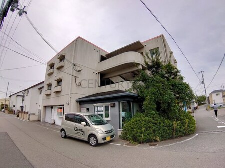 モダンアパートメント神戸宝塚1外観写真