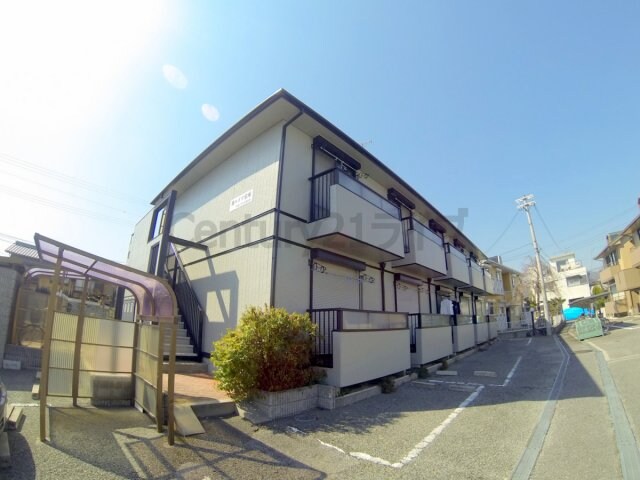 東ハイツ宝塚の物件外観写真