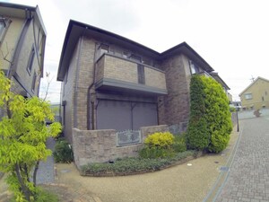 リビングタウン伊丹鴻池C棟外観写真