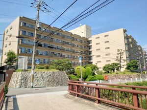 阪急新仁川マンション外観写真
