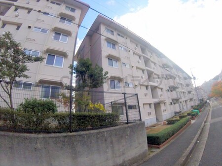 中山五月台住宅18号棟外観写真