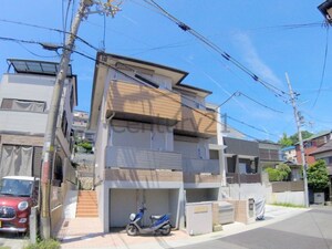 エルメゾンセリジェ外観写真