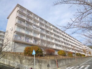 中山五月台住宅13号棟外観写真