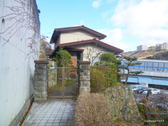 生瀬町2丁目貸家