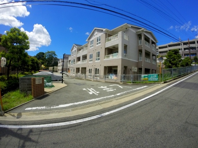 エーデル雲雀丘2番館