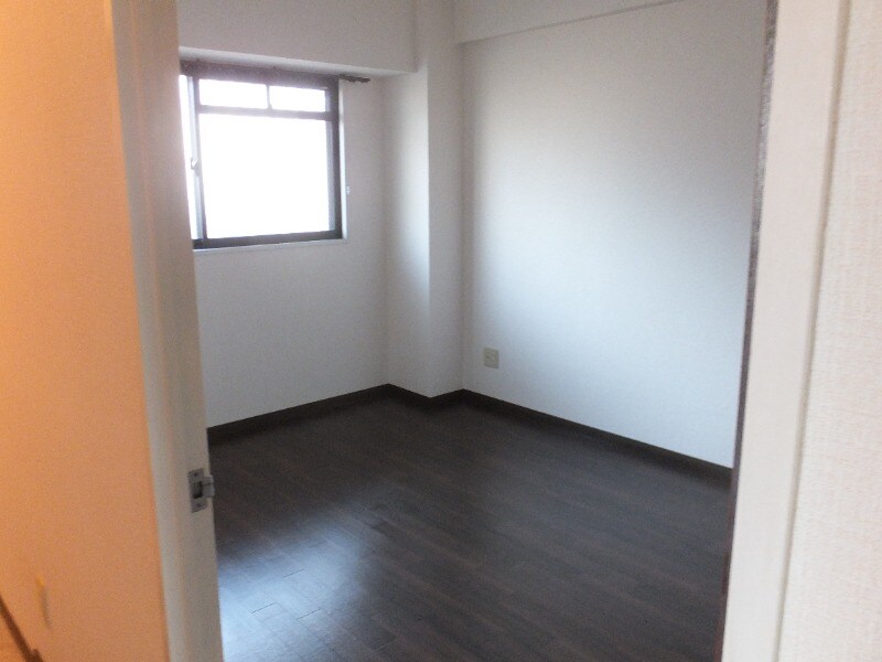 物件内観写真17　(同間取り別部屋)