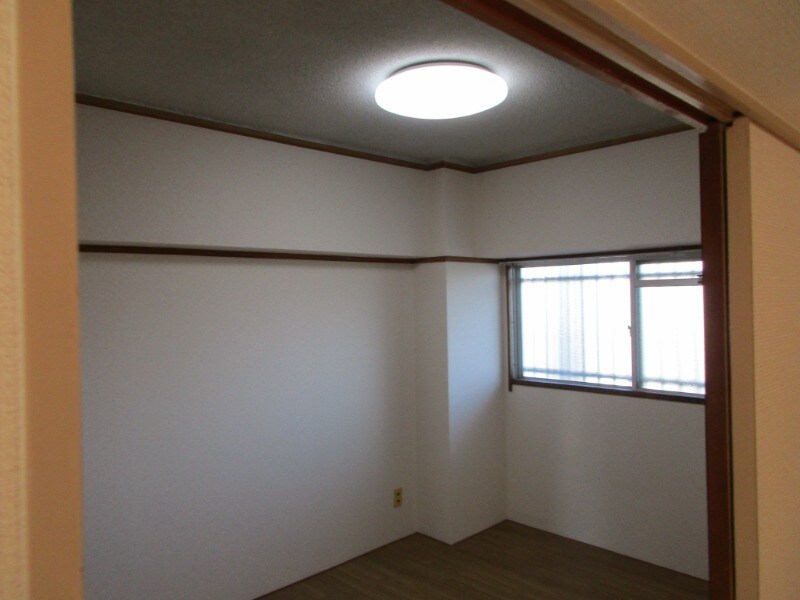 物件内観写真10　(同間取り別室)