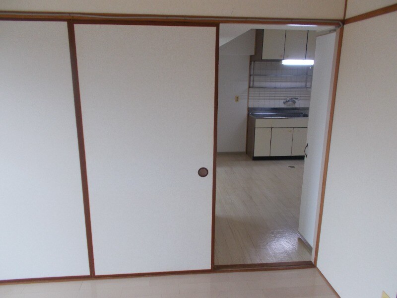 物件内観写真10　(同間取り別室)