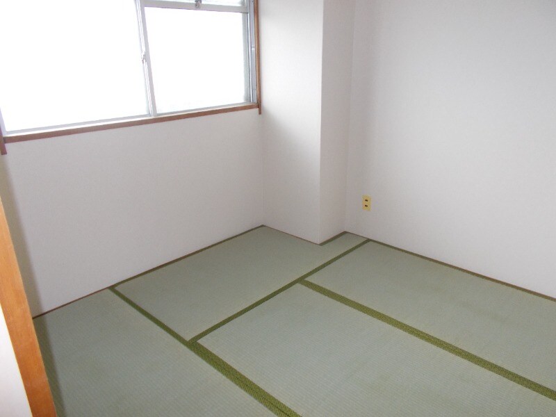 物件内観写真16　(同間取り別室)