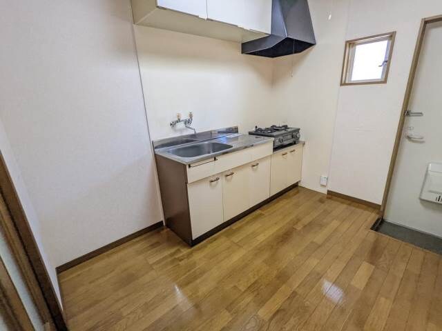 物件内観写真3　(同間取り別部屋)