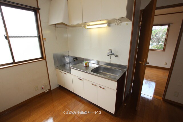 物件内観写真3　(キッチンでお料理をお楽しみください
コーポK&K　102号室)