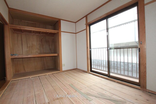 物件内観写真13　(明るい和室です
コーポK&K　102号室　2019/7/12)