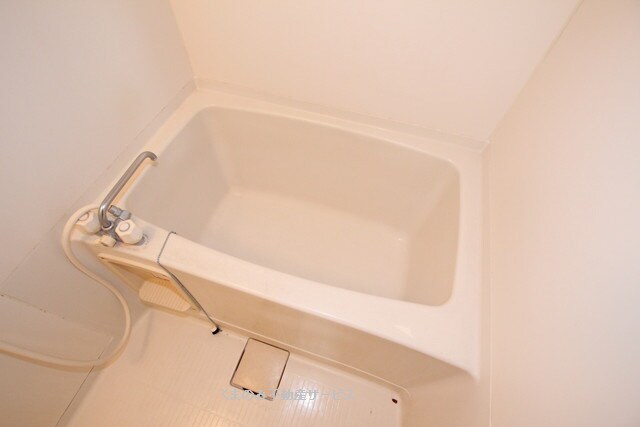 物件内観写真14　(日々の暮らしに欠かせないお風呂です
コーポK&K　102号室)