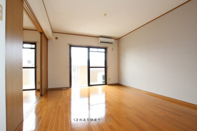 物件内観写真3　(おしゃれなリビングです
アドバンス三本松　404号室　202)