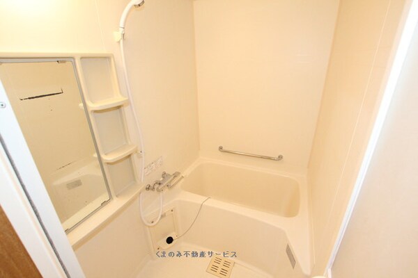 浴室(お風呂です
アドバンス三本松　404号室　2024/9/19)