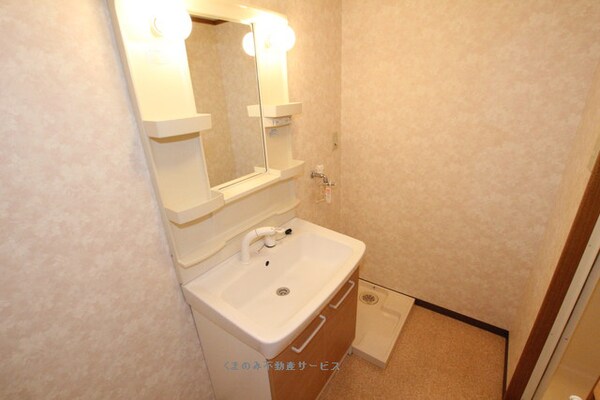 洗面・脱衣所(使いやすい洗面所です
アドバンス三本松　404号室　2024)