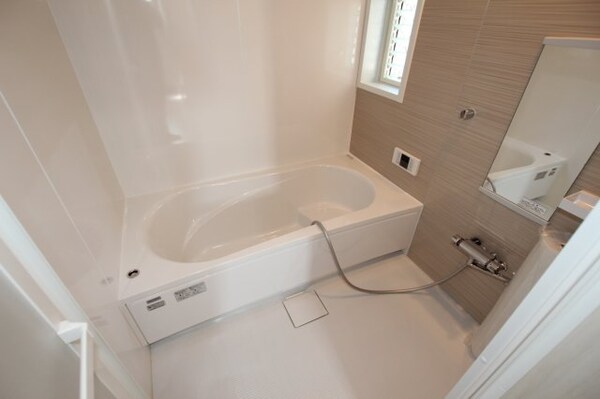 浴室(きれいなお風呂です
ヴァン・ヴェール三和206号室　2020)