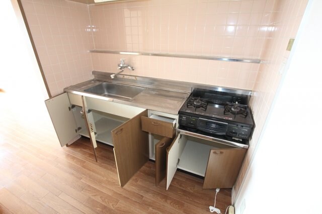 物件内観写真3　(キッチンです
201号室　2018/11/29撮影)