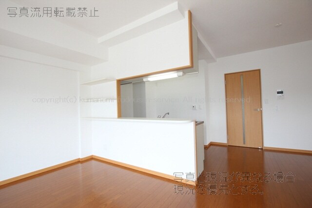 物件内観写真4　(ゆったり過ごせる居間です
エコノⅦ601　2013年5月3日)