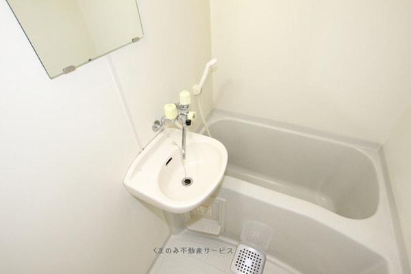 洗面・脱衣所(脱衣スペースもあります
アウローラハイツ　203号室　平成2)