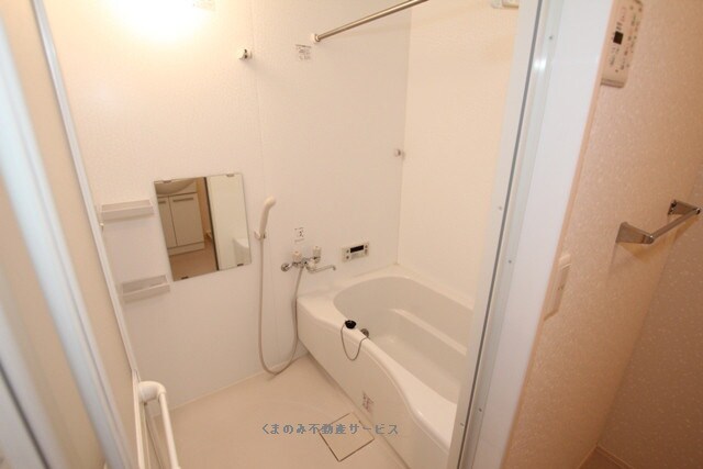 物件内観写真5　(きれいなお風呂です
サン=ミシェル103号室　2013/4/)