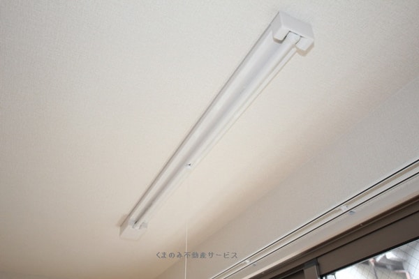 建物設備(室内物干し
サン=ミシェル103号室　2013/4/5撮影)