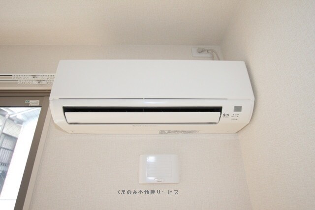 物件内観写真14　(エアコン
サン=ミシェル103号室　2013/4/5撮影)
