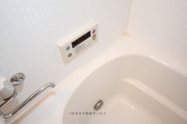 浴室(コンパクトで使いやすいお風呂です
サン=ミシェル103号室　)