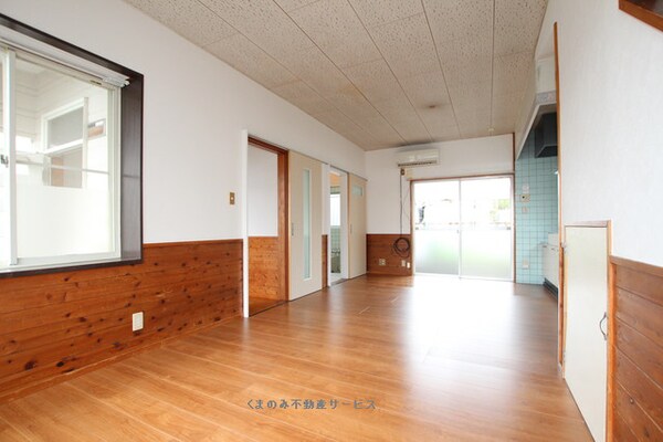 居室(使いやすいリビングです
メゾンクマガエ　106号室　2025)