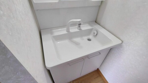 独立洗面台(独立洗面化粧台が付いています)