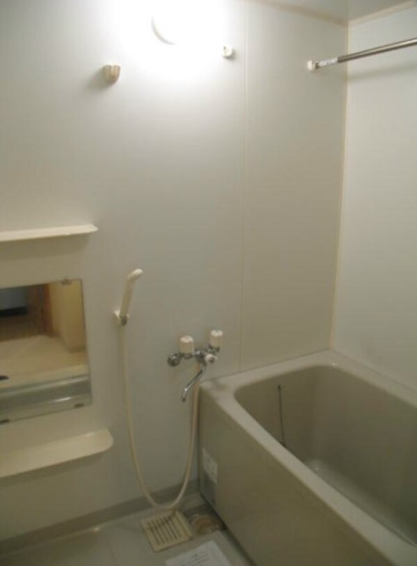 浴室(※同建物別部屋参考写真)