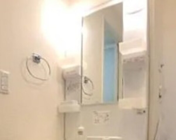 独立洗面台