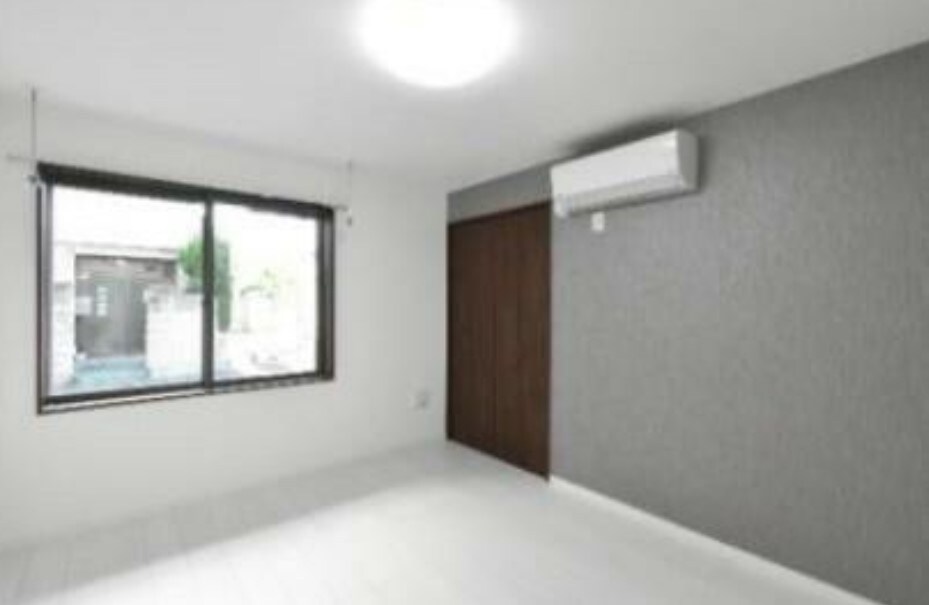 物件内観写真4　(※同建物別部屋写真)