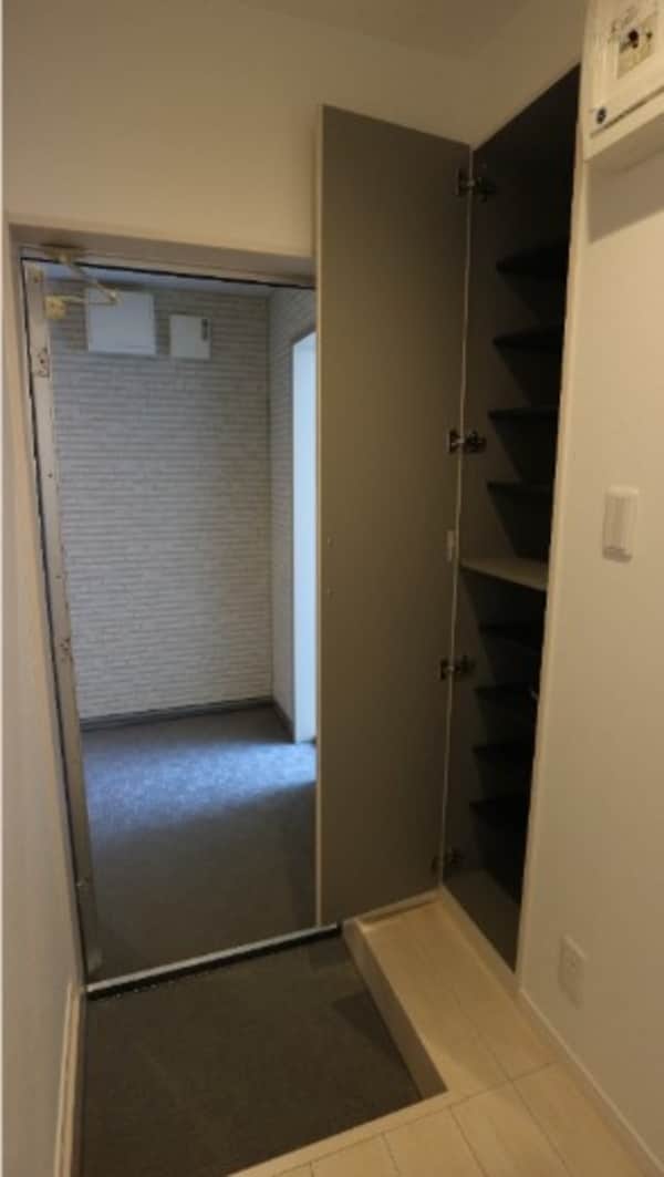玄関(※別部屋参考写真)