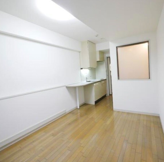 物件内観写真3　(別部屋内装写真)