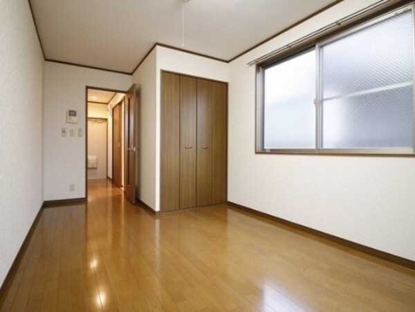居室(※別部屋参考写真)