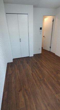 物件内観写真8　(※別号室参考写真)