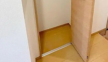 物件内観写真9　(※別号室参考写真)