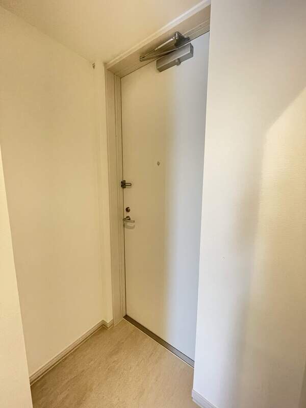 玄関(別部屋参照)
