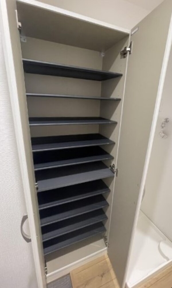 玄関(同施工参考写真となります)